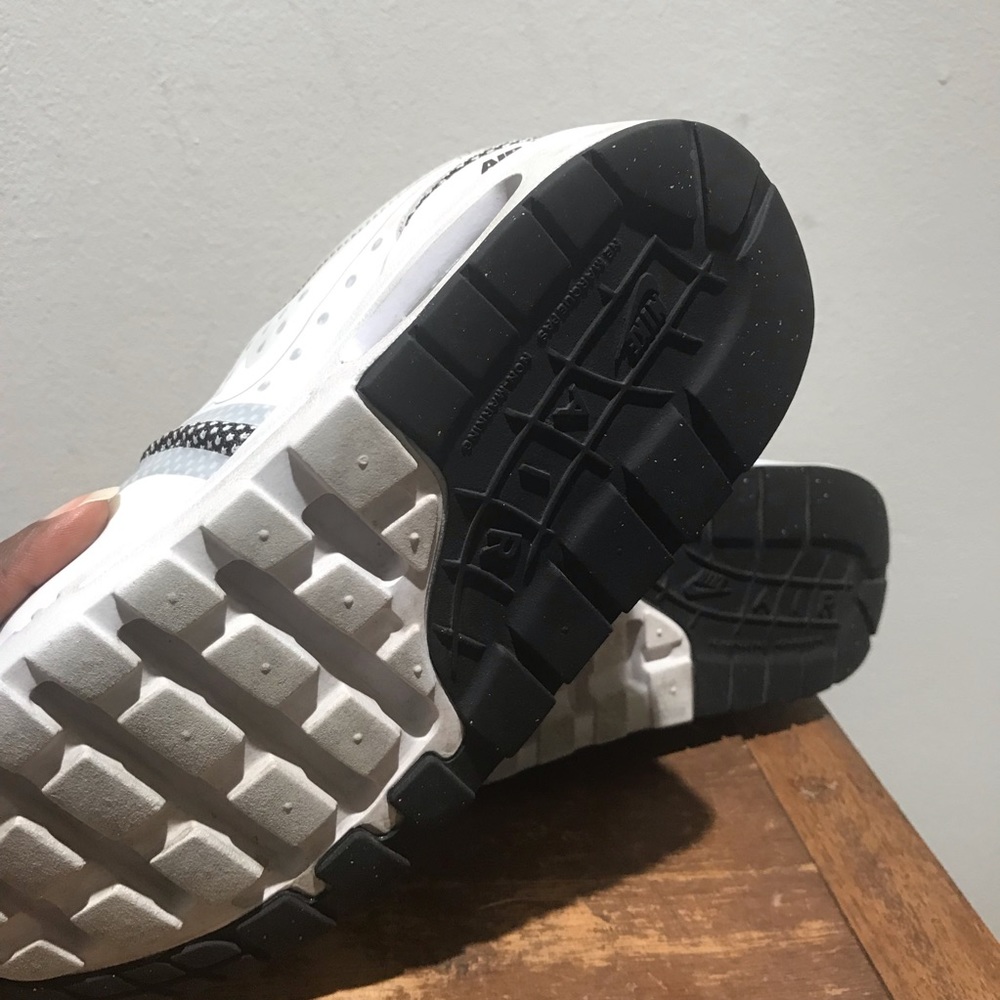 Nike Air Max Sneakers - Picture 8 of 8